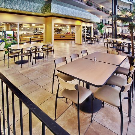 Holiday Inn Des Moines-Airport Conf Center By Ihg Eksteriør billede