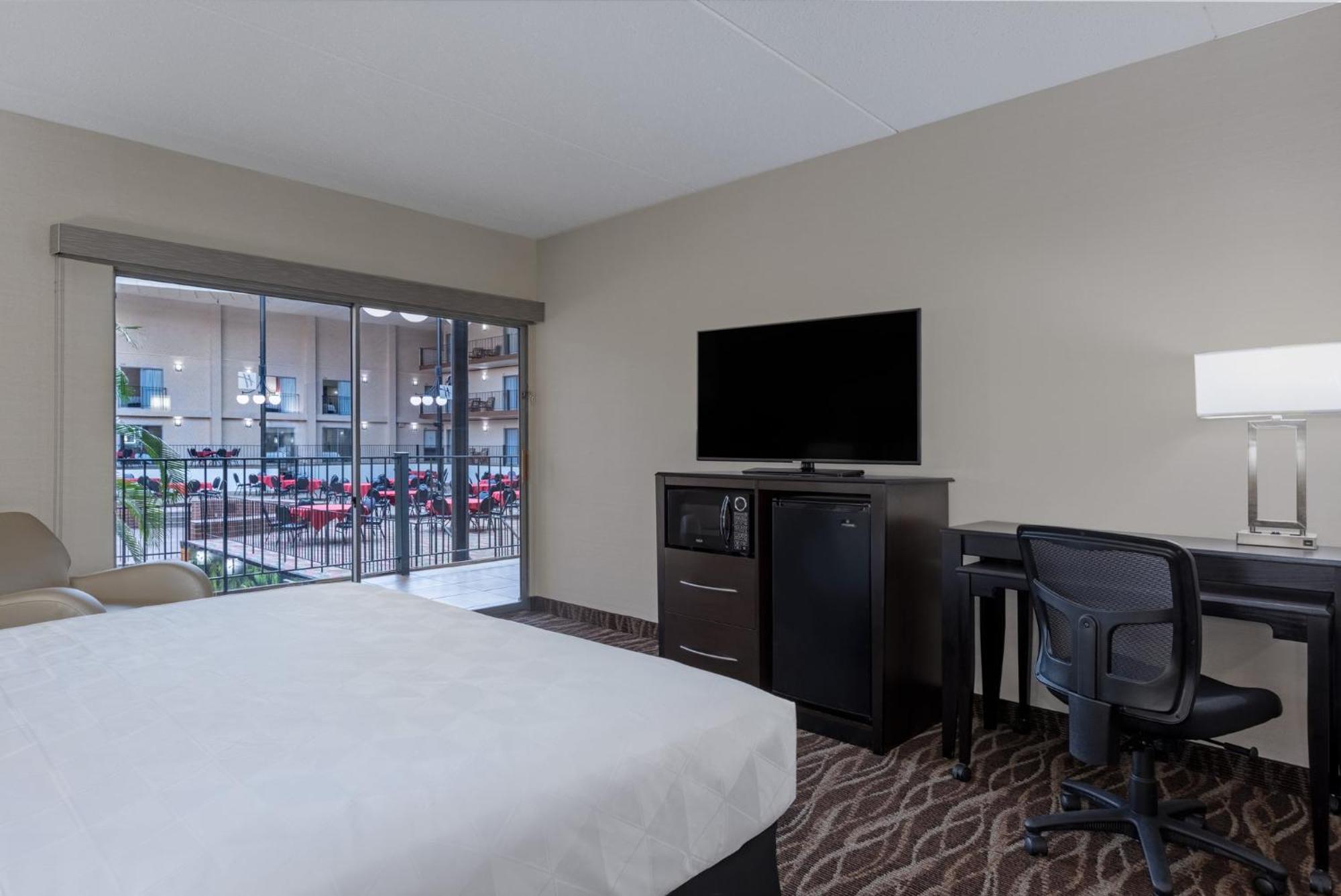 Holiday Inn Des Moines-Airport Conf Center By Ihg Eksteriør billede