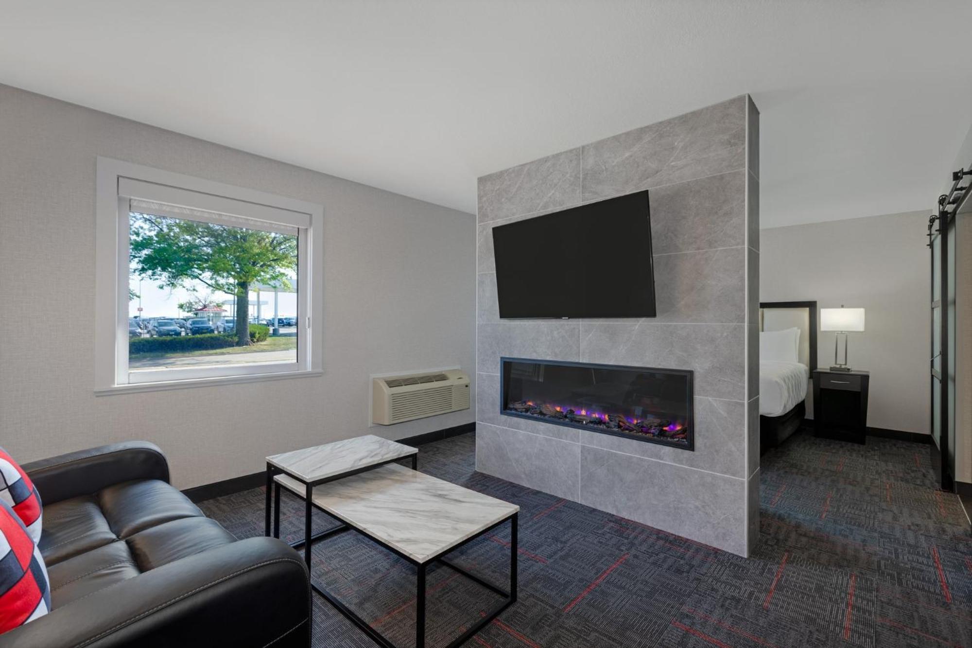 Holiday Inn Des Moines-Airport Conf Center By Ihg Eksteriør billede