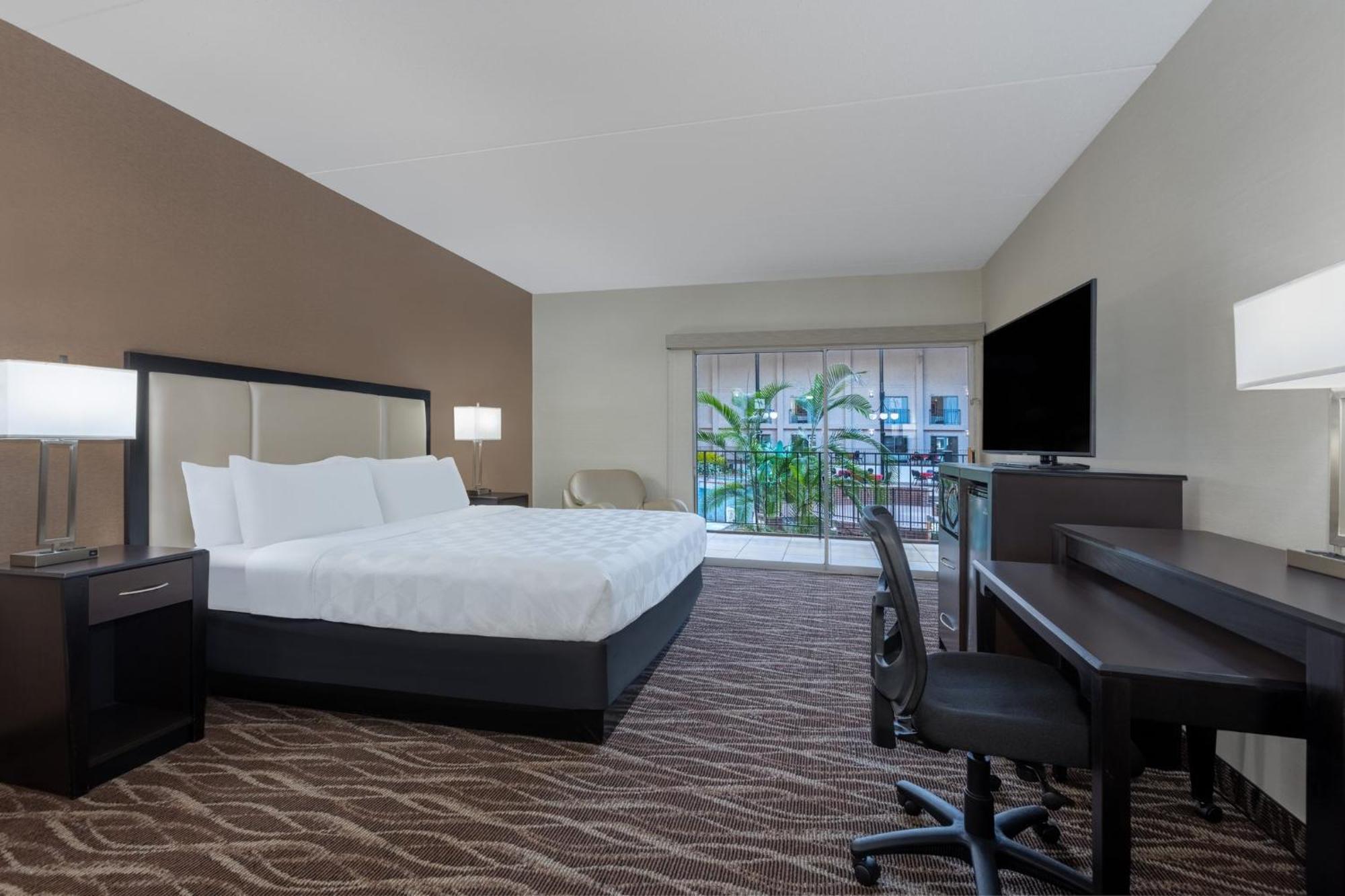 Holiday Inn Des Moines-Airport Conf Center By Ihg Eksteriør billede