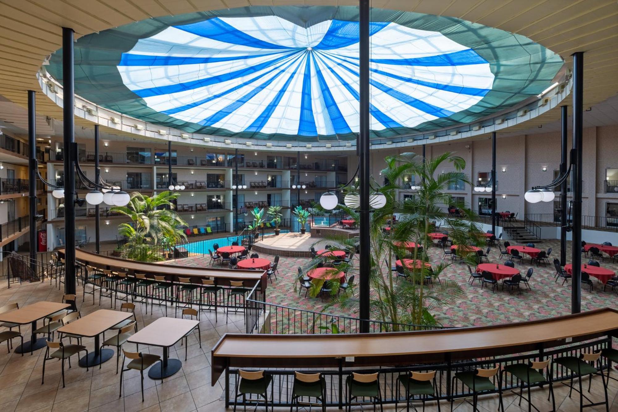 Holiday Inn Des Moines-Airport Conf Center By Ihg Eksteriør billede